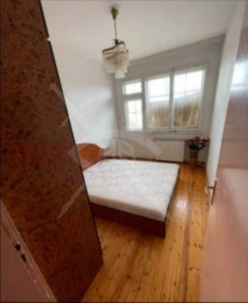 Продава се Етаж от къща в Пловдив, Прослав - 169 кв.м за 947 €/кв.м - Снимка #1