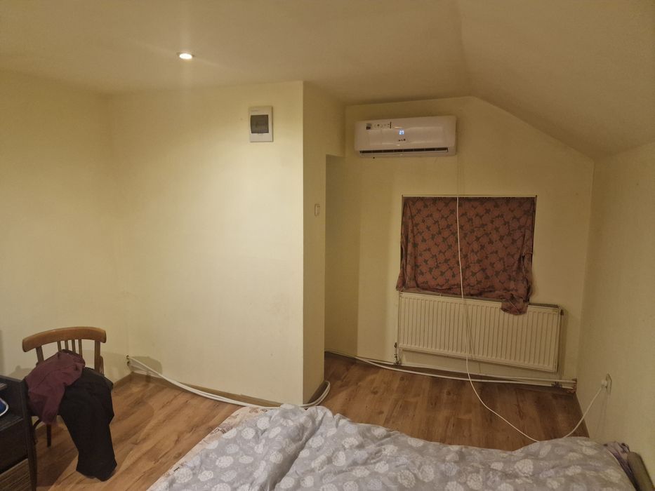 Продава се къща до старческия дом