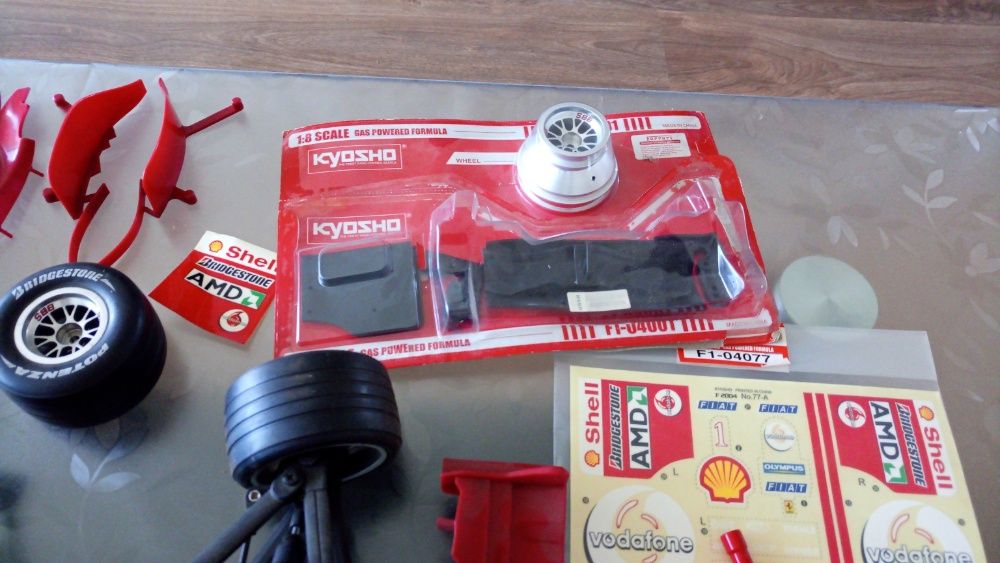 Продавам Ferrari f2004 Deagostini (KYOSHO ) 1/8