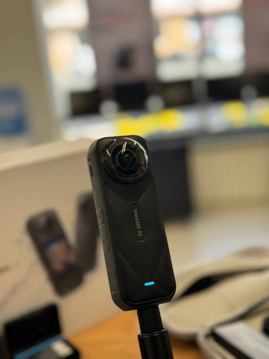 Камера Insta 360 X5