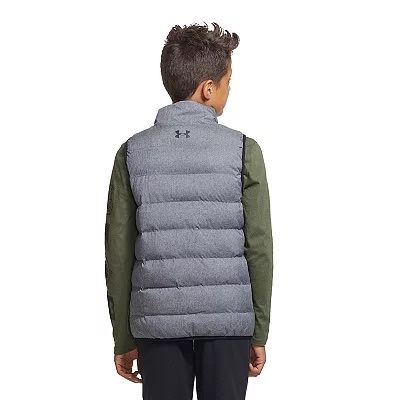 Under Armour.  Жилетка пуховик из США. Оригинал. Раз M 10-12лет