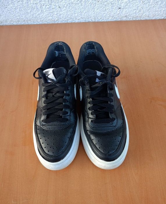 Vând pantofi sport Nike, produs de calitate superioara mărimea 40