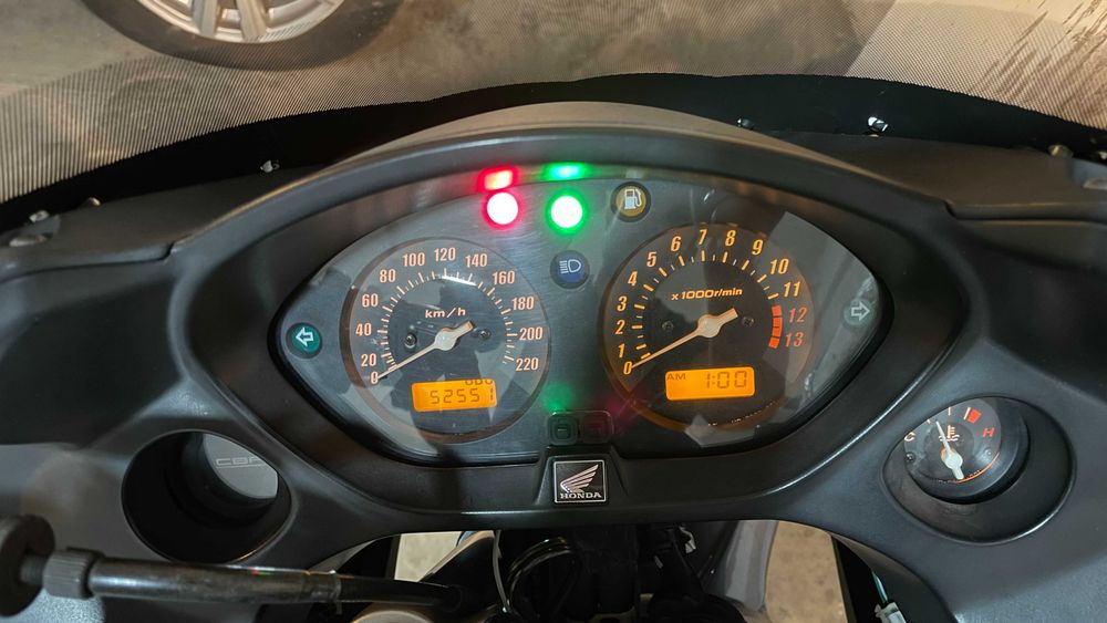 Vand Honda CBF600S din 2004 - Ideală Touring - Topcase Inclus