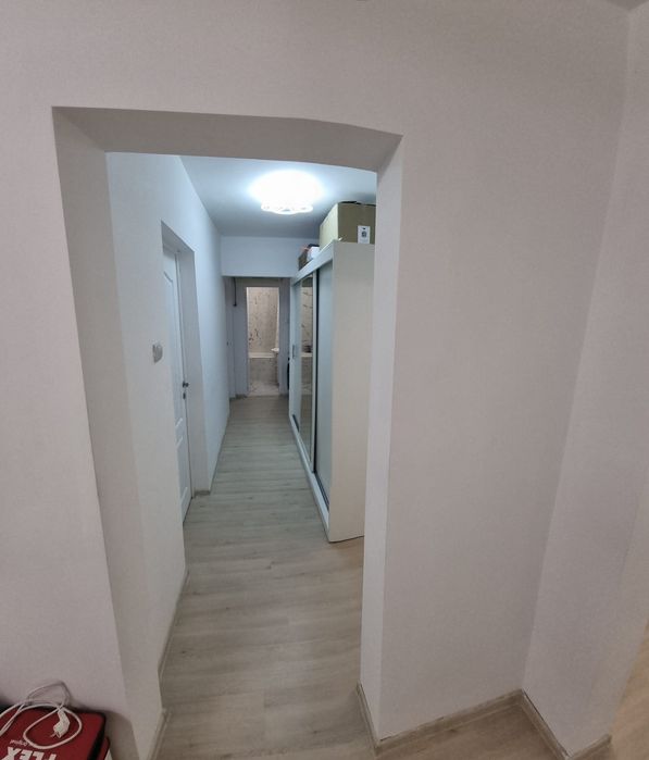 Apartament 3 camere de vânzare