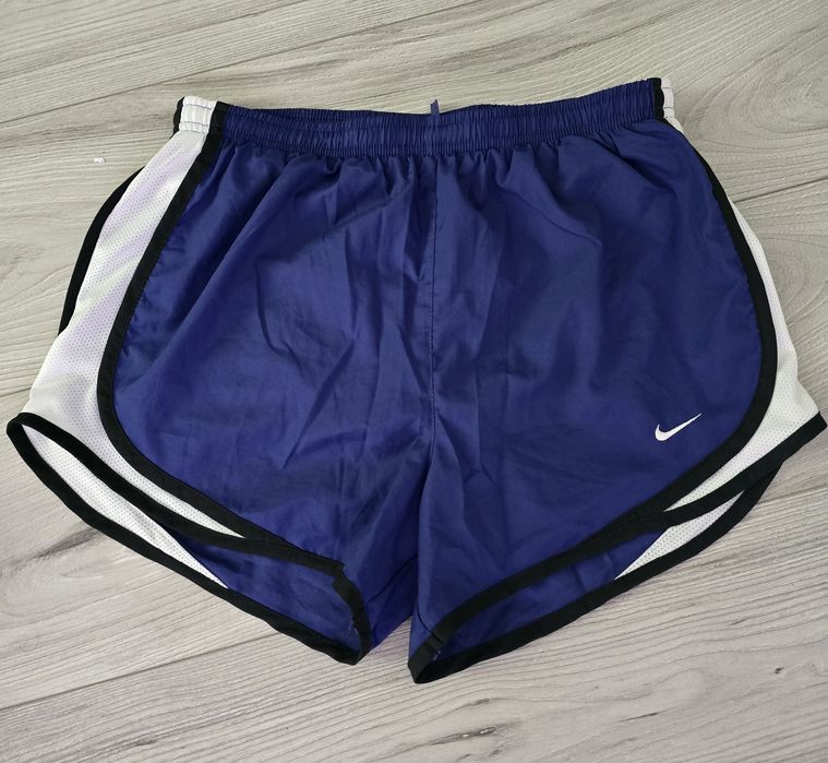 Pantaloni scurti de dama nike S!