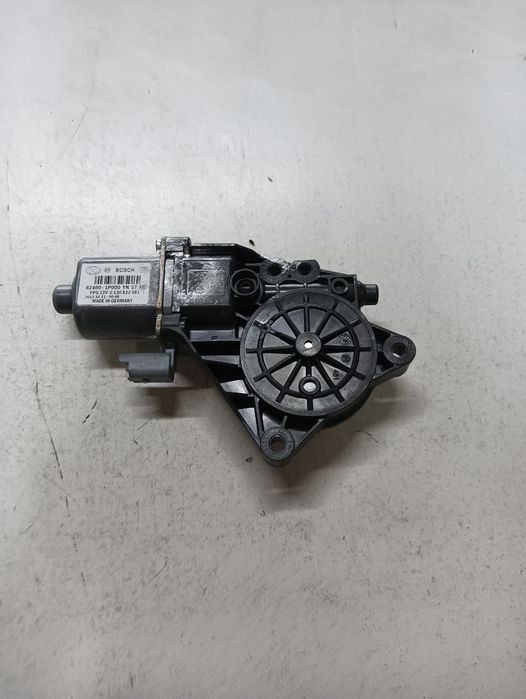 Motoras Geam Pivotant Dreapta Fata Kia Venga Yn 2010 - > 824601P000