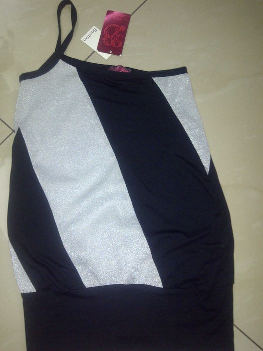 Top "Bershka" nou
