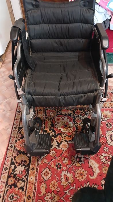 Коляска инвалидная