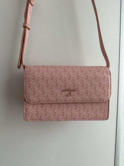 Geanta de umar Guess