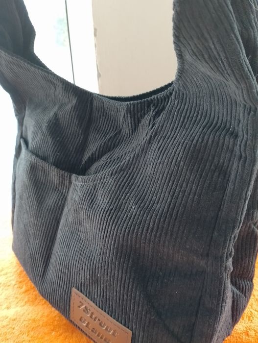 Geanta catifea groasa tapițată