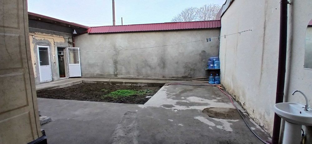 Мирабадский район  2.5. сот. 5 комн Срочно, Недорого ! (улица Фитрат)