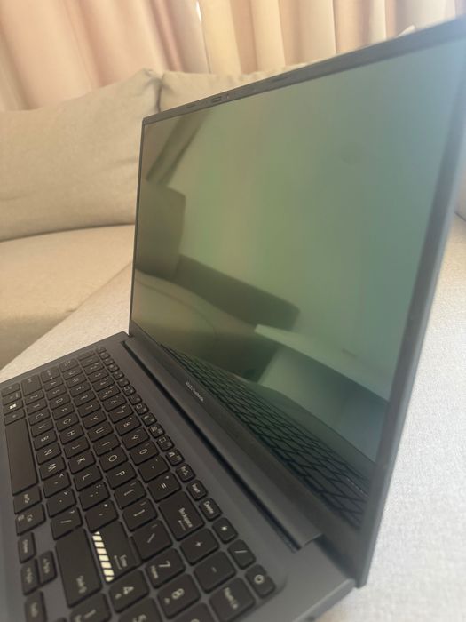 ASUS Vivobook 15X OLED M1503QA – Ryzen 7 / 8GB / 512GB SSD