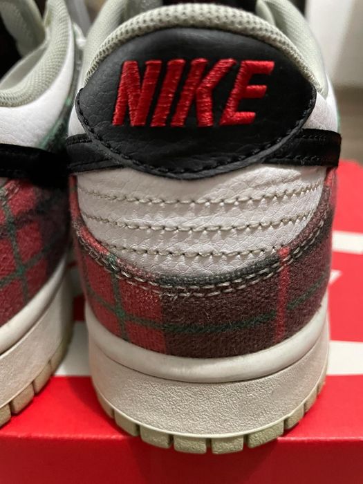 Nike dunk low tartain plaid