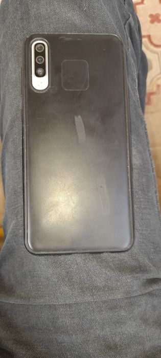 Samsung A50 64gb