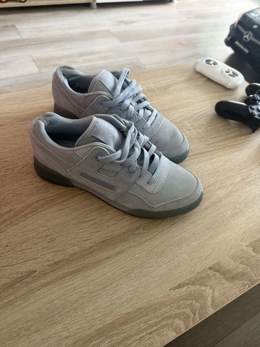 Adidasi Reebok marimea 37,5