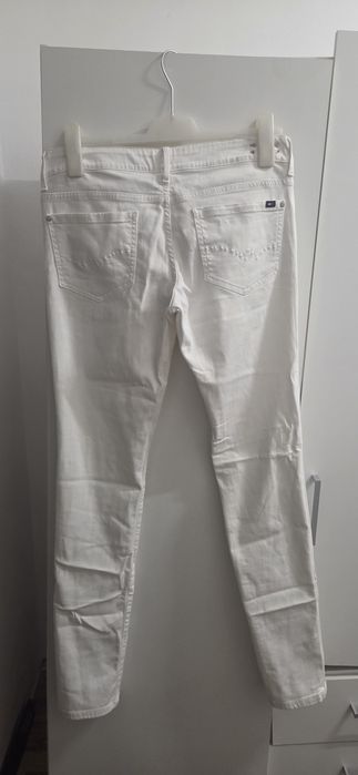 Blugi Tommy Hilfiger,marimea 30 albi,stare foarte buna