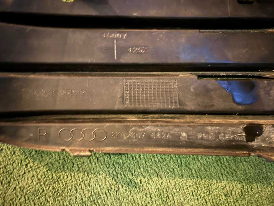 решетка лява и дясна предна броня Audi A4 мод 2007-2011 г. #045S #046S