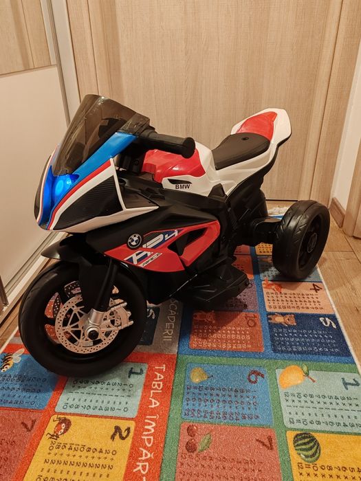 Motocicleta electrica model BMW
