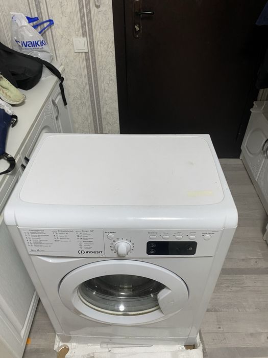 Продам стиральную машинку индезит