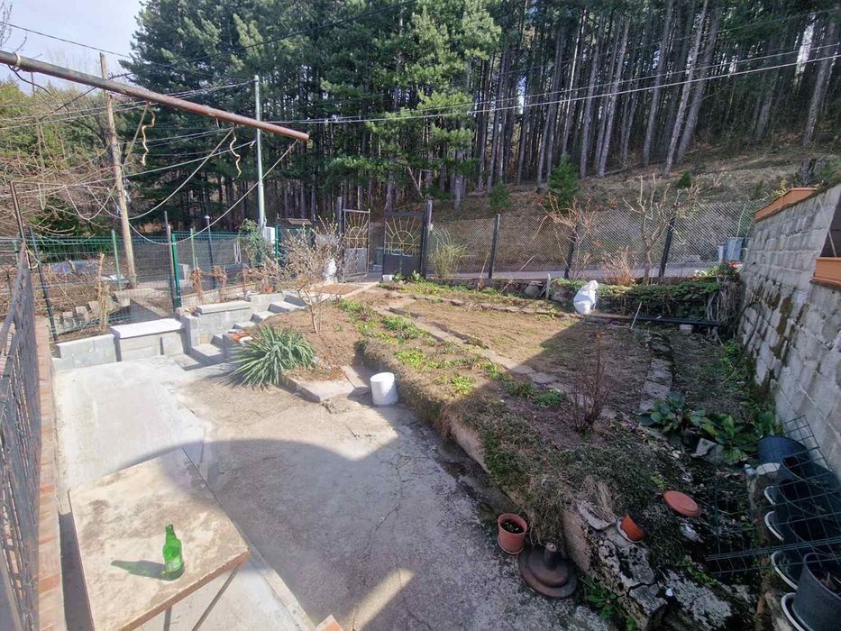 Двуетажна къща в кв. Княжево! До Витоша!