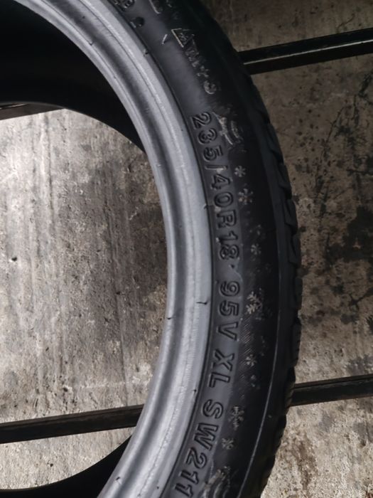 1 anvelopa 235 40 18