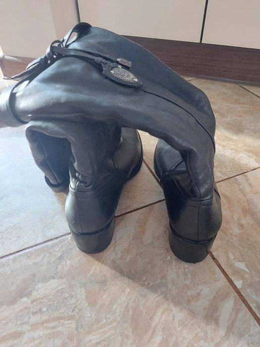 Ботуши от естествена кожа