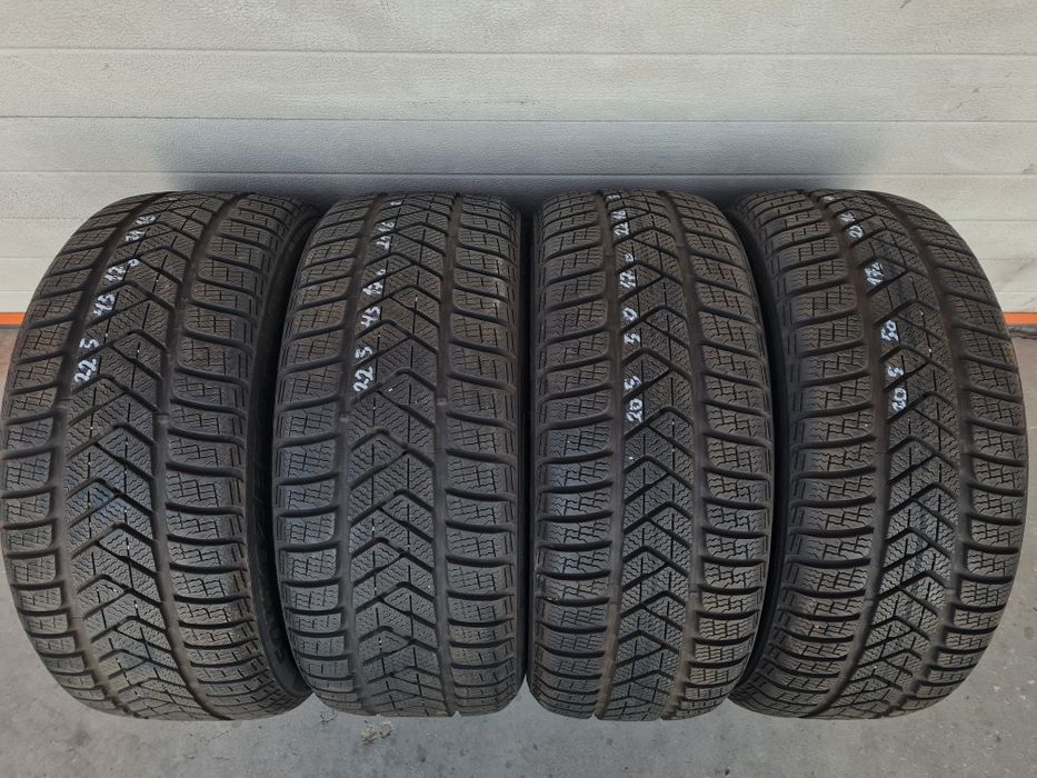 Зимни гуми 4 броя Спорт П. PIRELLI SottoZero3 225 45 R17 205 50 R17 дот 2216