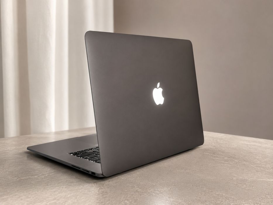 MacBook Pro 15″ Core i7, 16 ГБ RAM