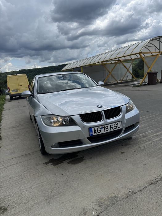 Vând BMW e90 benzina