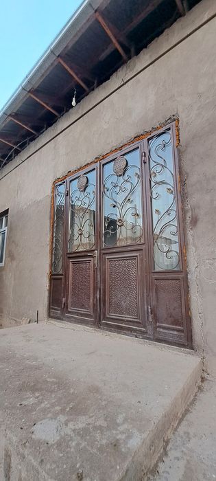 Hovli uy sotiladi qibrey tumanida