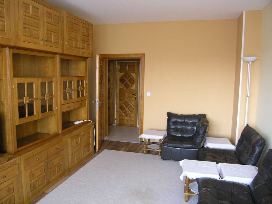 Давам под НАЕМ ДВУСТАЕН, обзаведен, под пазар Чаталджа