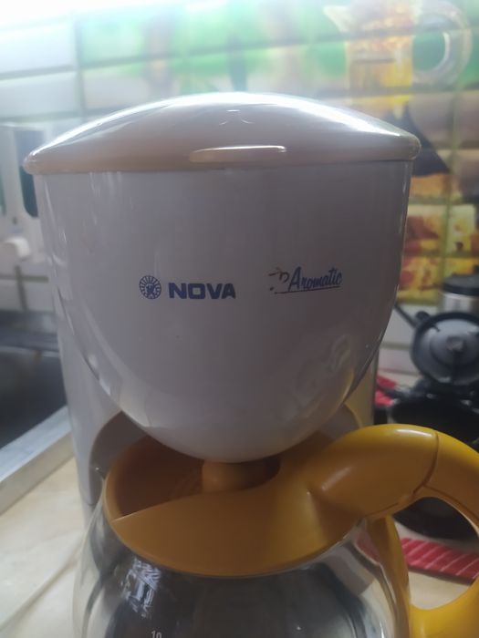 Кофеварка NOVA,на 10 чашечек.