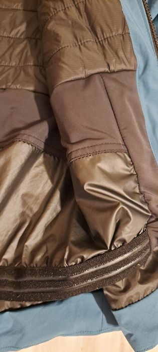 Geacă Dechatlon impermeabilă  11-12 ani