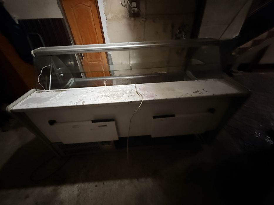 Vand vitrina frigorifica pentru mezeluri