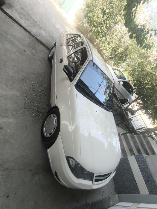 Nexia 2 2013 sotiladi