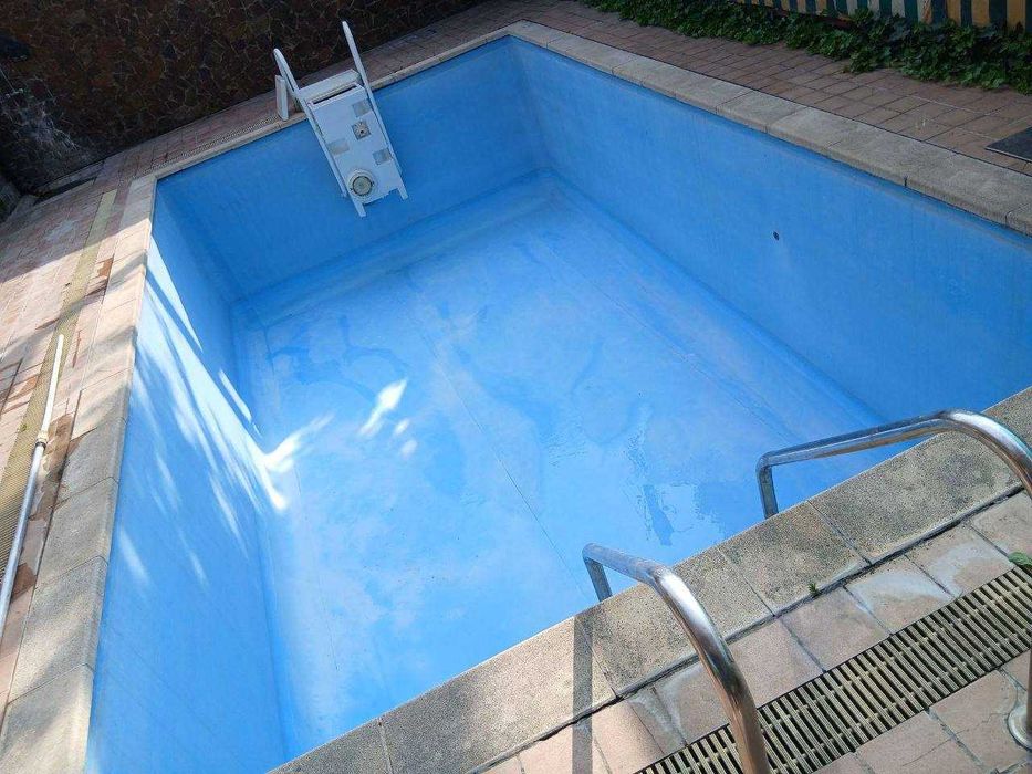 Строительство, реставрация, мойка бассейнов.