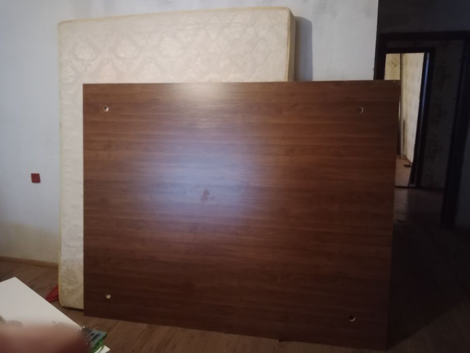 Продам кровать двуспальная.