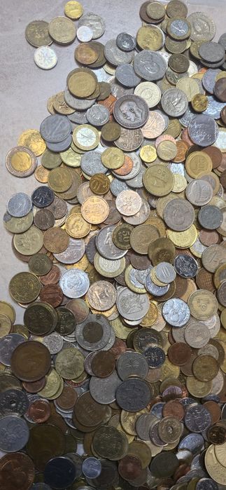 Монети от цял свят на кг