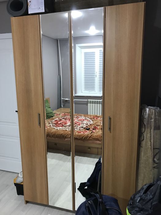 Продам спальный гарнитур