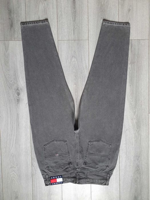 Blugi TOMMY HILFIGER "Mom Jean" - Marime W33 L32 (Talie 88 cm)