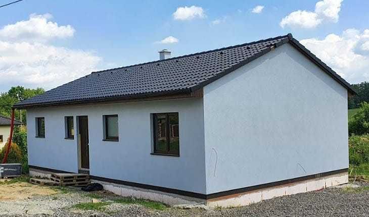 Vand casa pe structura metalica, din containere modulare
