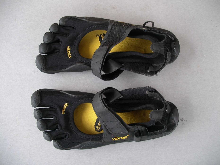 Маратонки   FiveFingers  номер 38