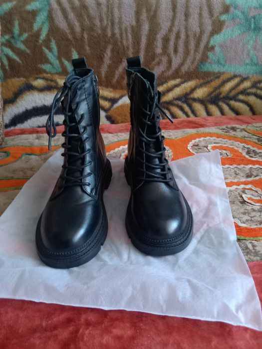 Продам кожаные ботиночки