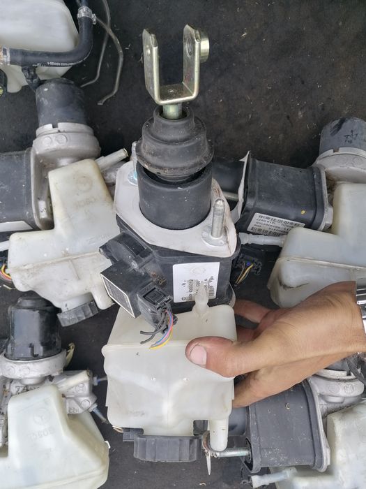 Спирачна помпа(BOU)  за Mercedes W211 W219