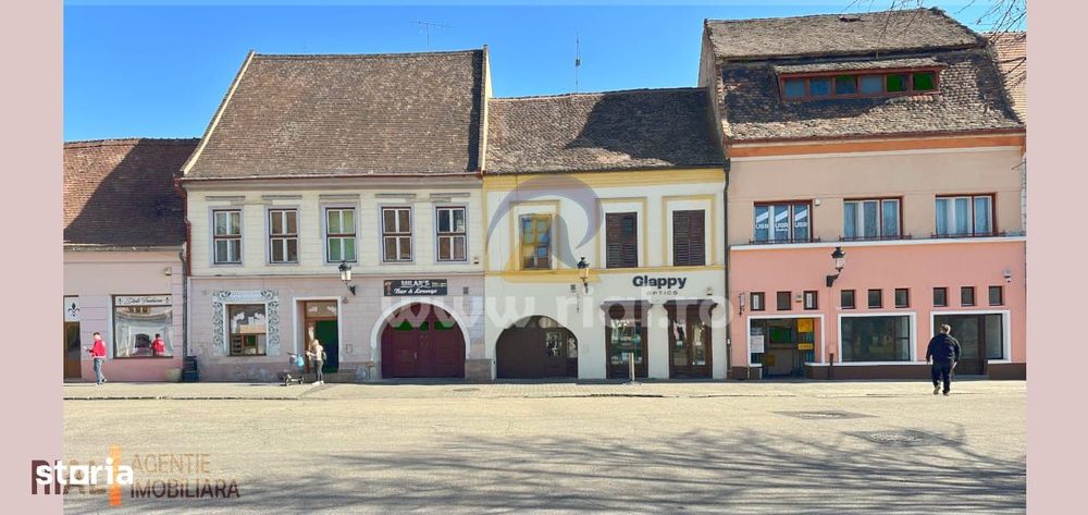 Ultracentral Mediaș – 4 apartamente + spațiu, teren 828 mp