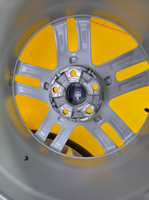 Roti Jante Anvelope IARNA 225/45/17 5x112 OEM AUDI A3 - NOI DOT 2025