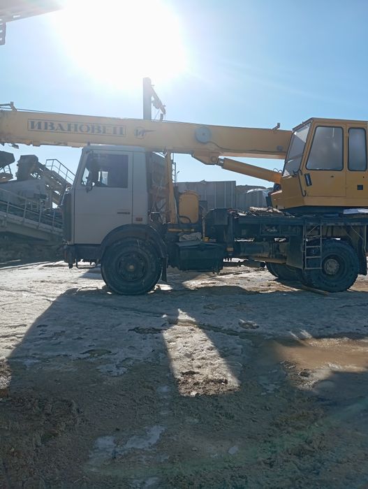 Автокран КС 35715