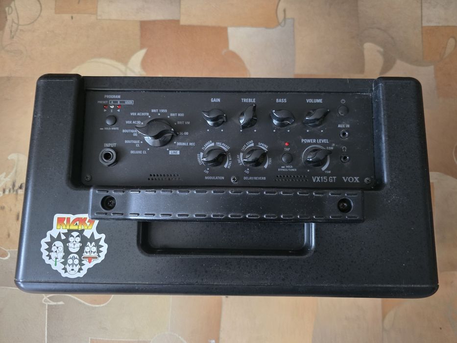 Продам комбоусилитель vox vx 15gt