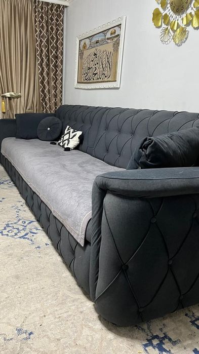 Диван очень красивый 3 мет