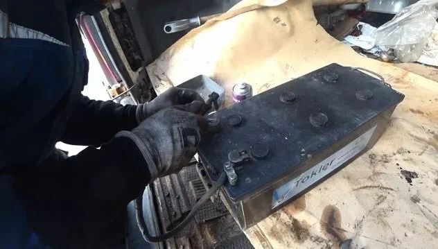 Пайка клемм под БОЛТ